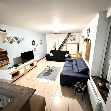 Agreable Maison De Ville Cosy De 122M² + Exterieur Wattrelos Bagian luar foto